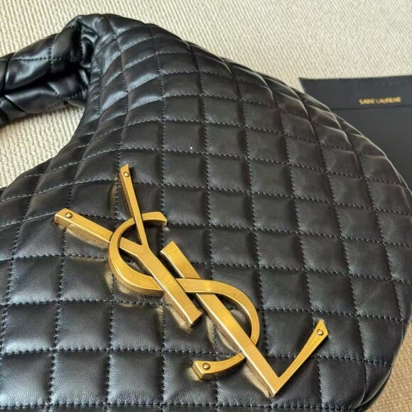 Classic YVES Bag: A Stylish and Versatile Choice for Elegance - Picture 7 of 9